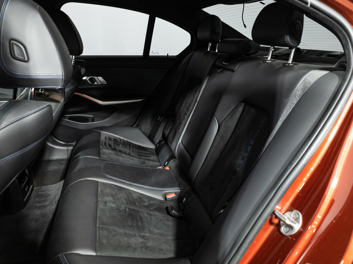 BMW 3 серии с пробегом — 2020 год. Фото: #9