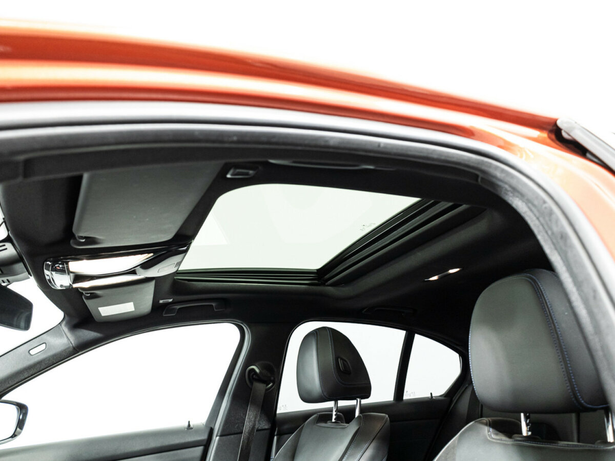 BMW 3 серии с пробегом — 2020 год. Фото: #14