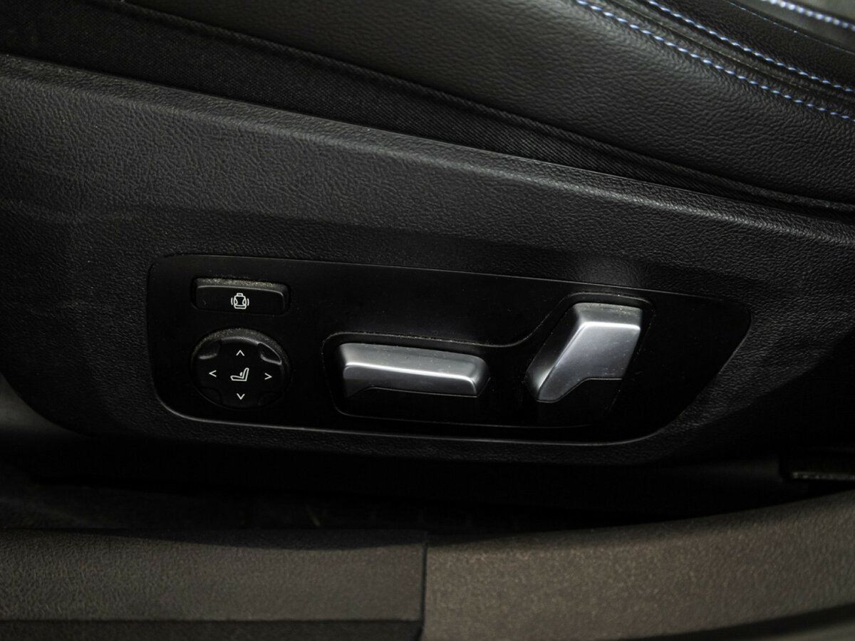 BMW 3 серии с пробегом — 2020 год. Фото: #15