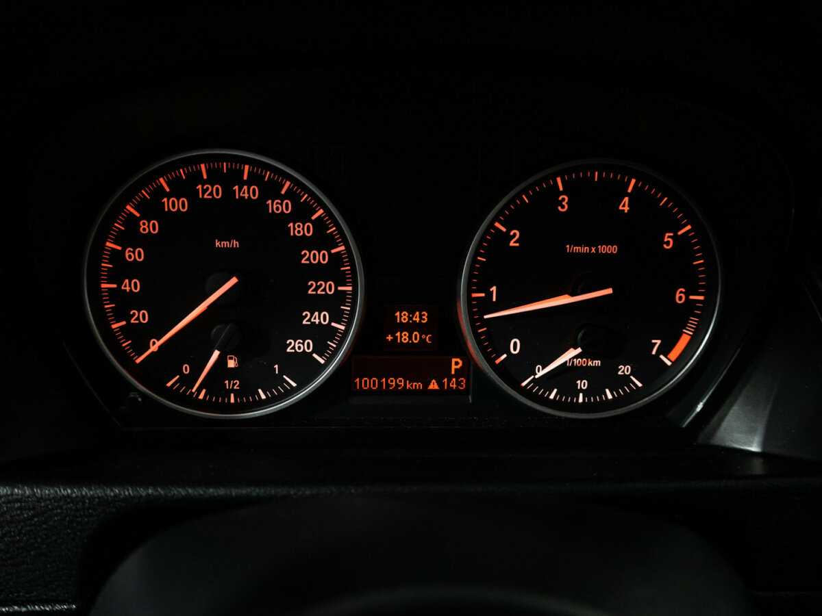 BMW X1 с пробегом — 2011 год. Фото: #11