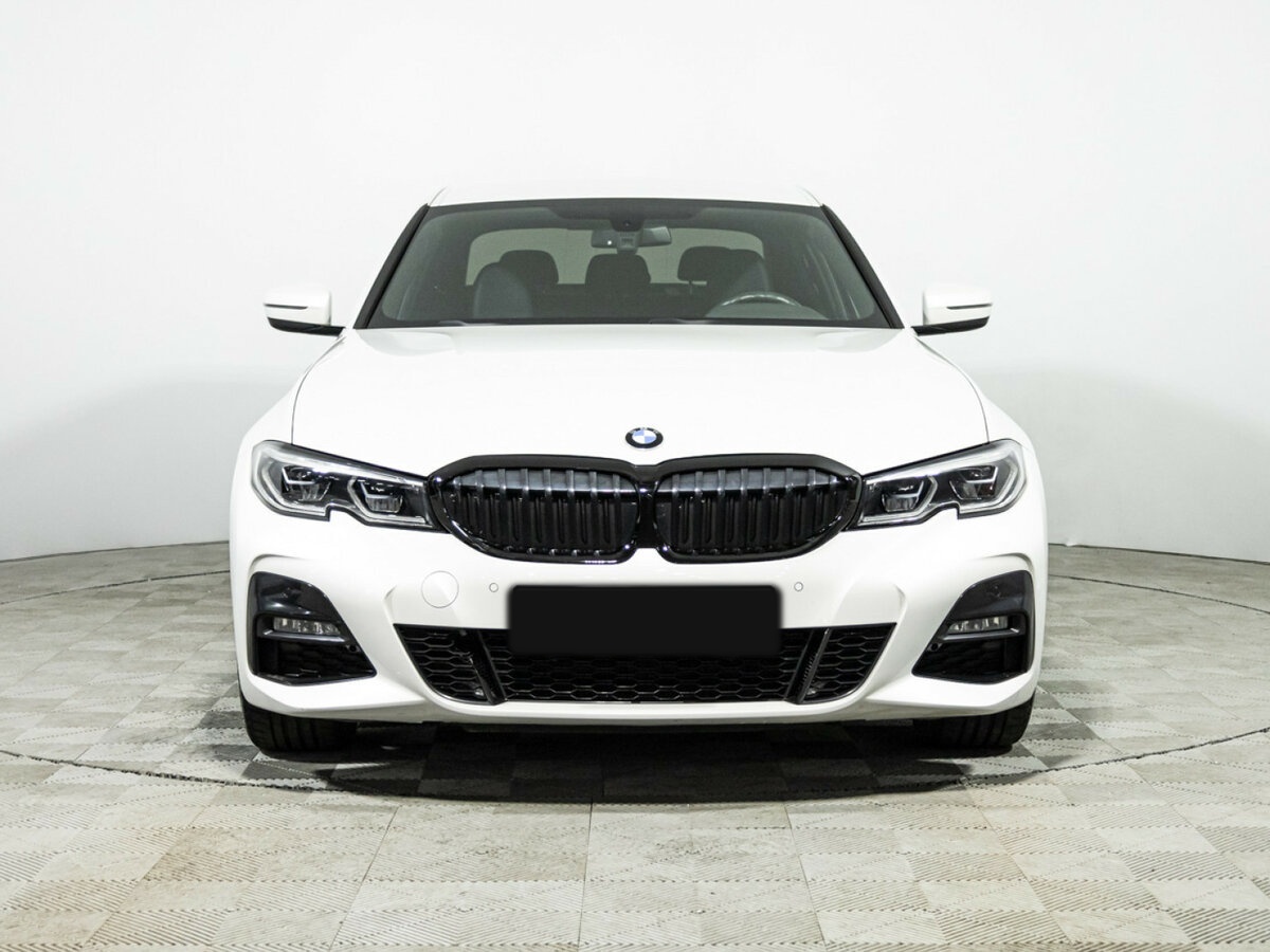 BMW 3 серии с пробегом — 2020 год. Фото: #1