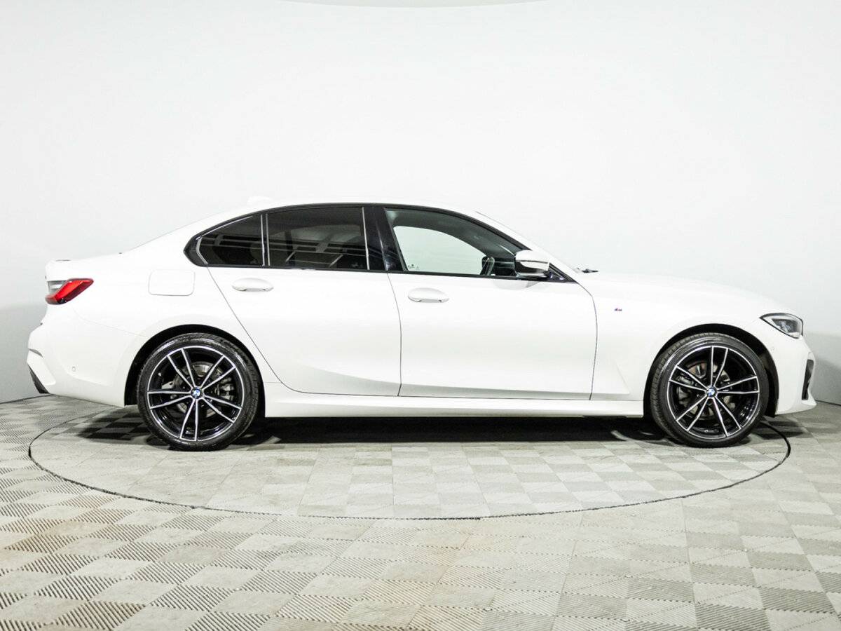 BMW 3 серии с пробегом — 2020 год. Фото: #3