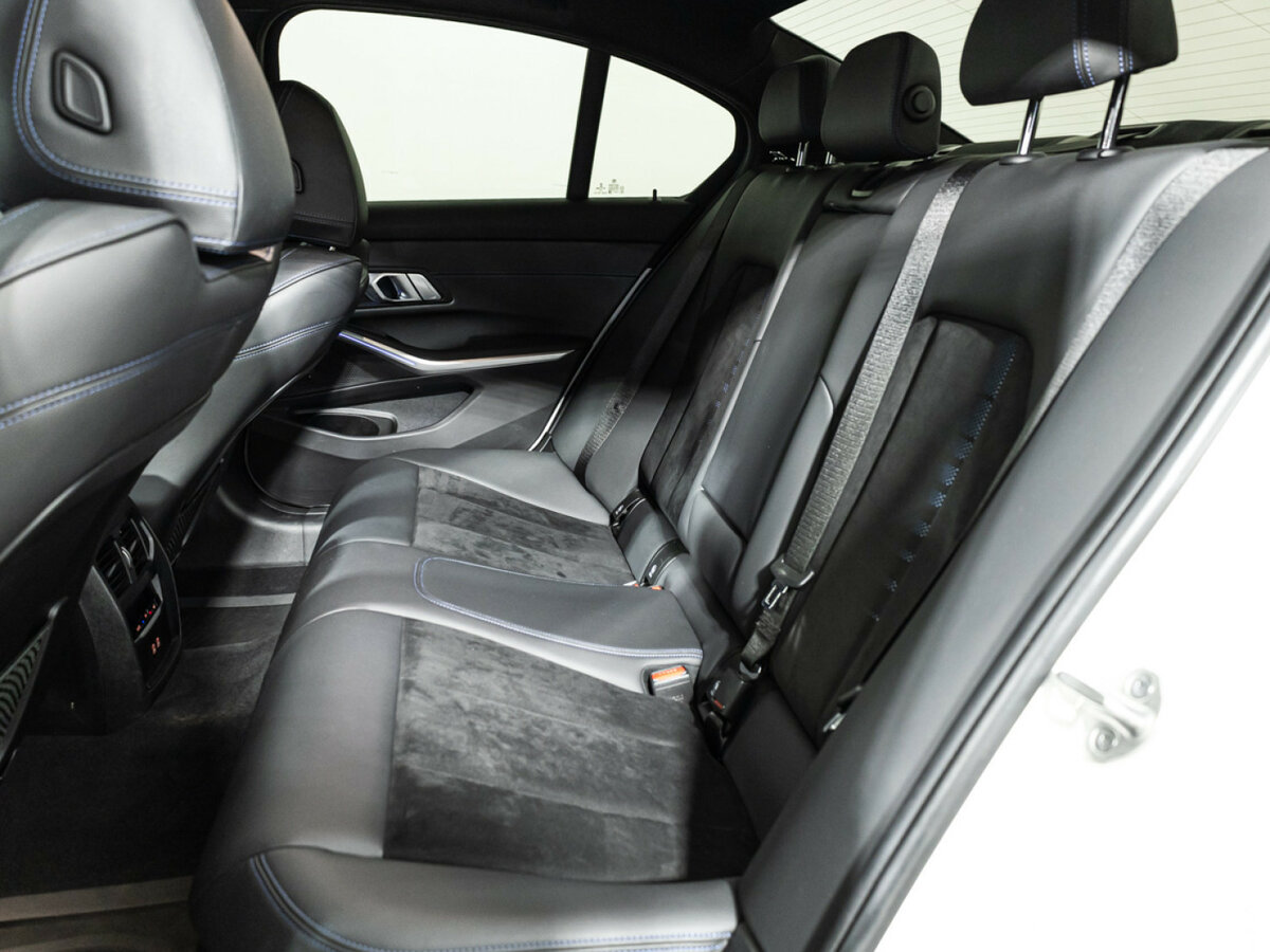 BMW 3 серии с пробегом — 2020 год. Фото: #9