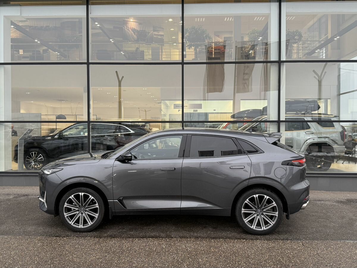 Changan UNI-K с пробегом — 2024 год. Фото: #2