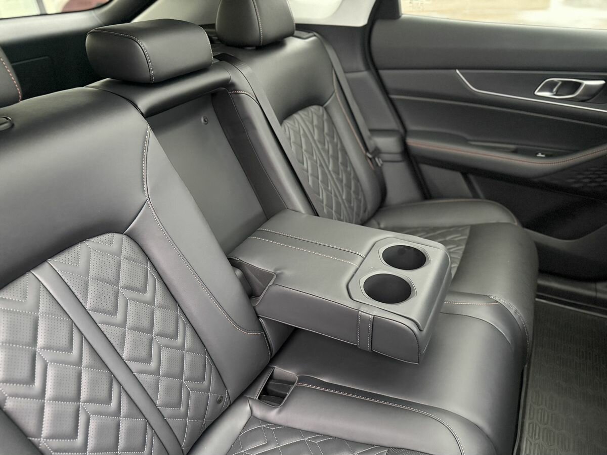 Changan UNI-K с пробегом — 2024 год. Фото: #18