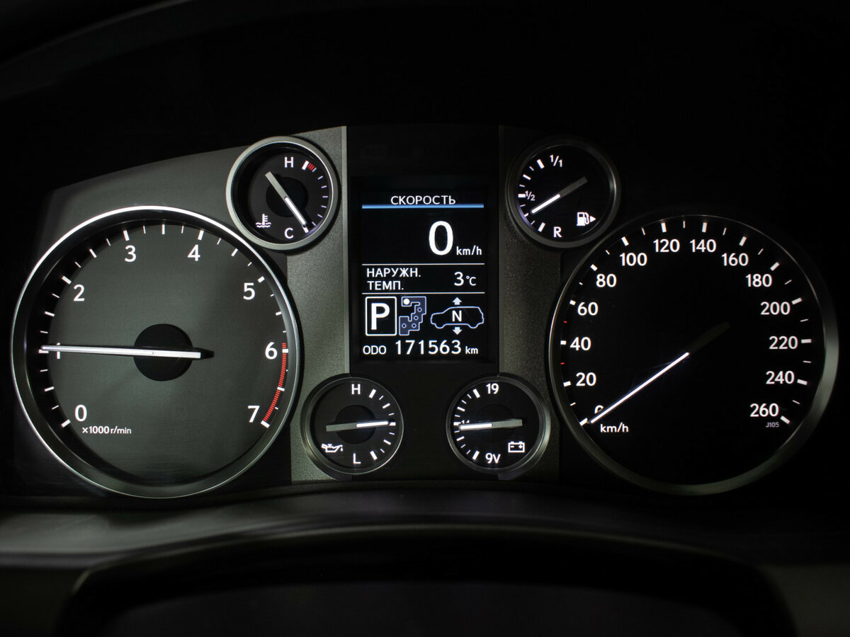 Lexus LX с пробегом — 2012 год. Фото: #12