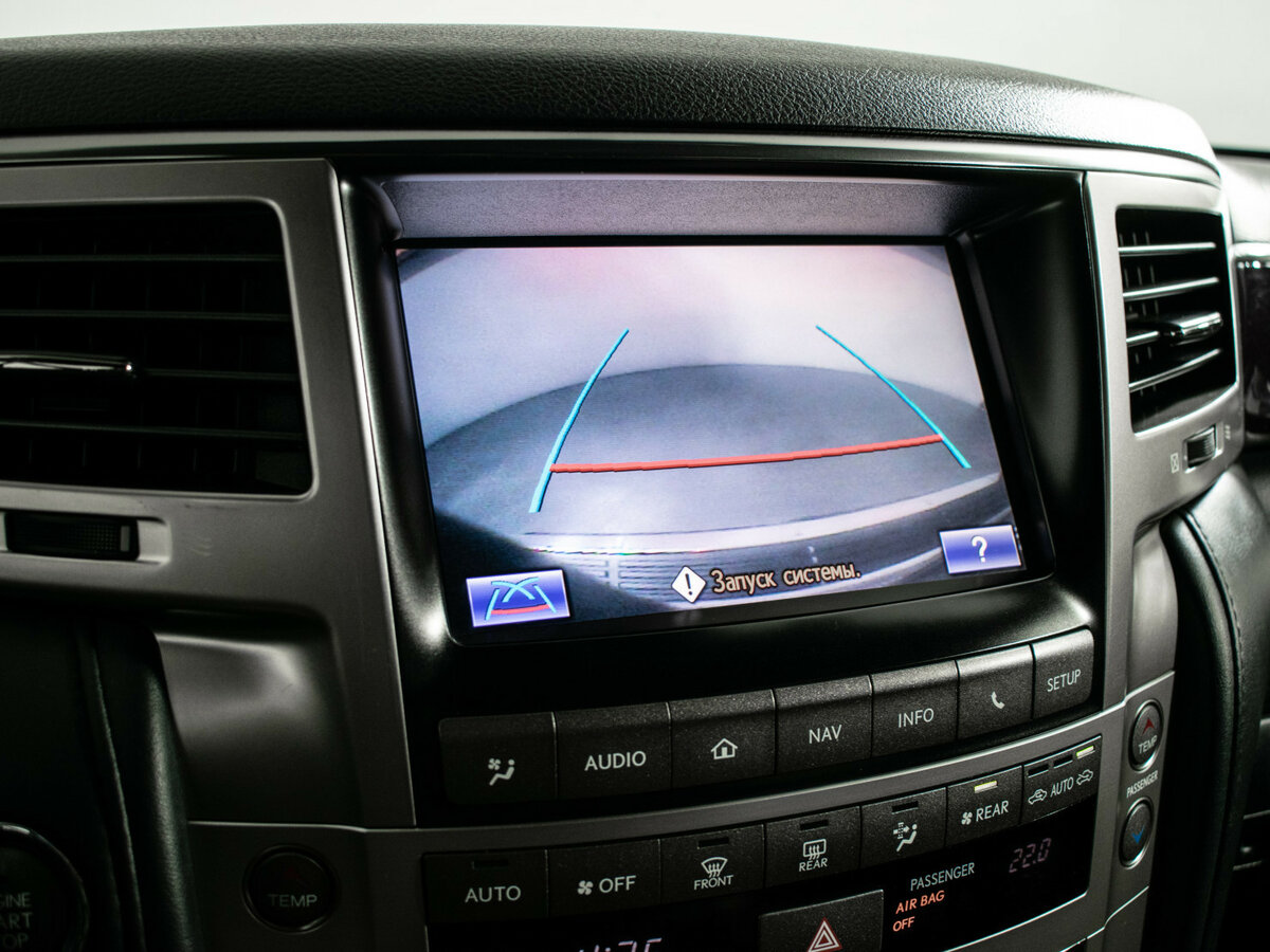 Lexus LX с пробегом — 2012 год. Фото: #16