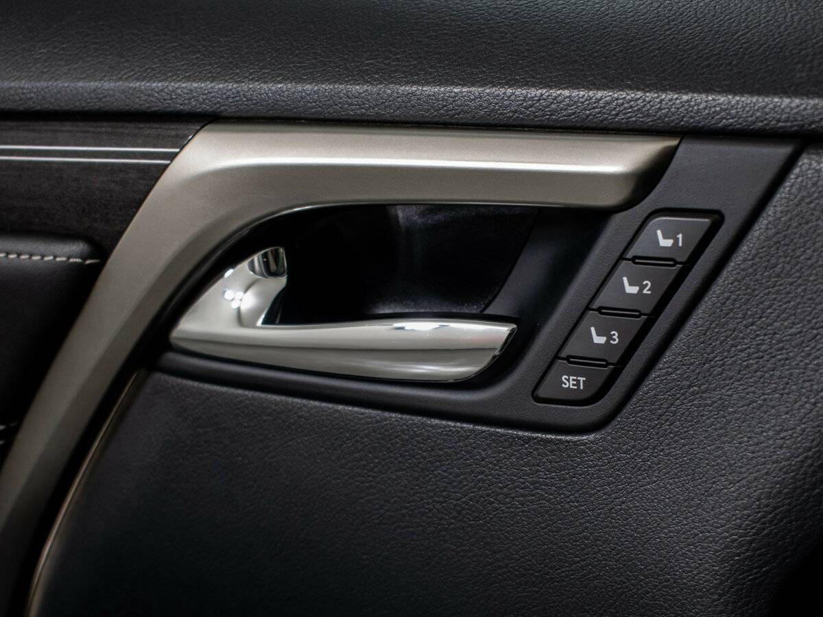 Lexus RX с пробегом — 2016 год. Фото: #17