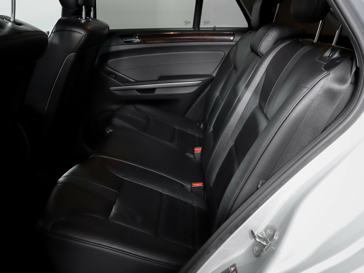 Mercedes-Benz M-Класс с пробегом — 2008 год. Фото: #9