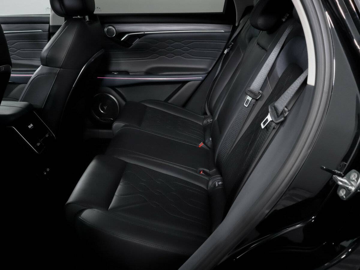 Voyah Free с пробегом — 2023 год. Фото: #9