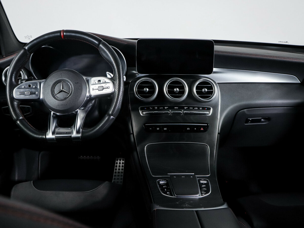 Mercedes-Benz GLC Coupe AMG с пробегом — 2020 год. Фото: #9
