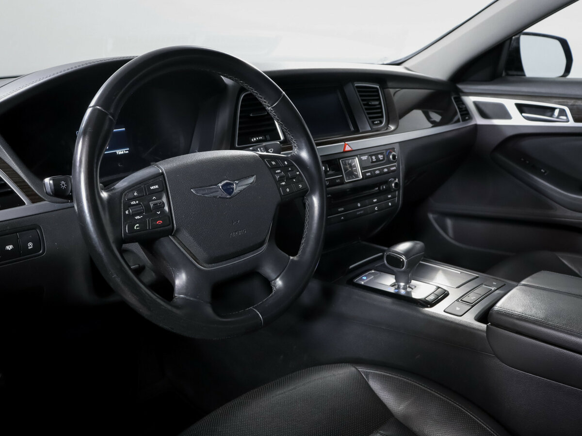 Genesis G80 с пробегом — 2017 год. Фото: #11