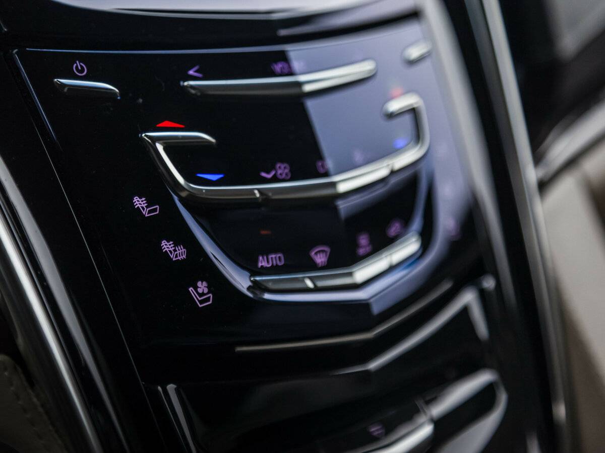 Cadillac Escalade с пробегом — 2018 год. Фото: #21