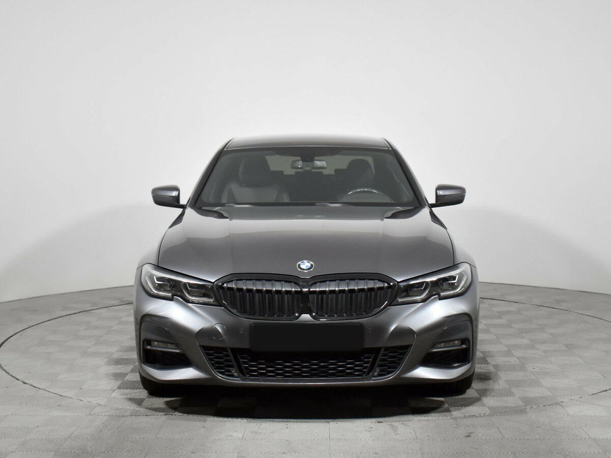 BMW 3 серии с пробегом — 2021 год. Фото: #1