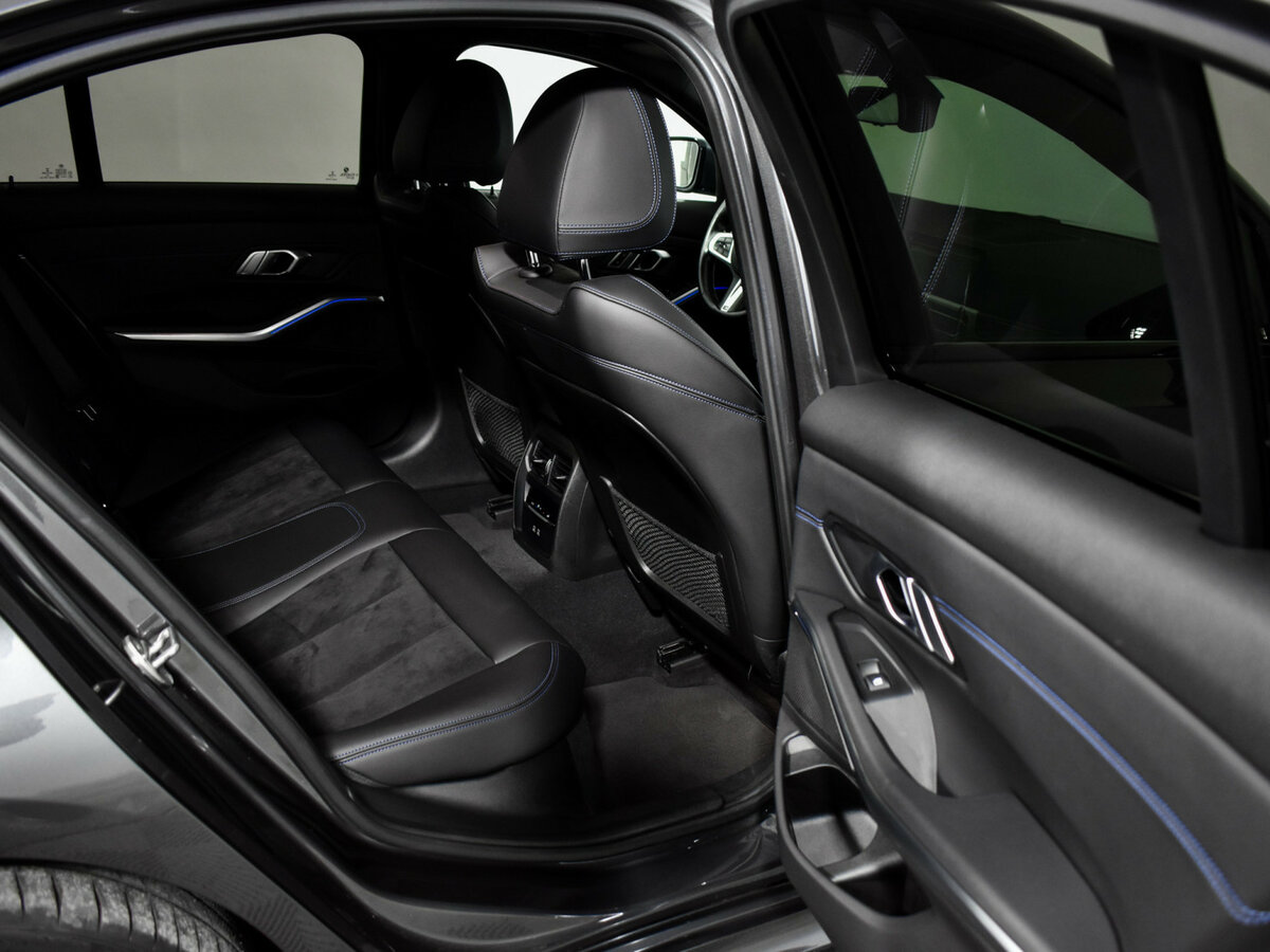 BMW 3 серии с пробегом — 2021 год. Фото: #12