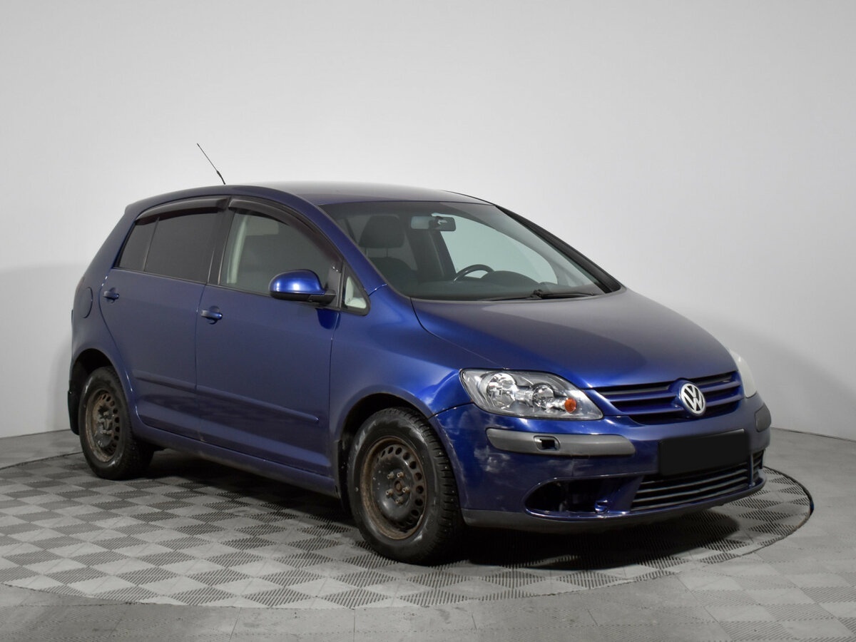 Volkswagen Golf Plus с пробегом — 2008 год. Фото: #2