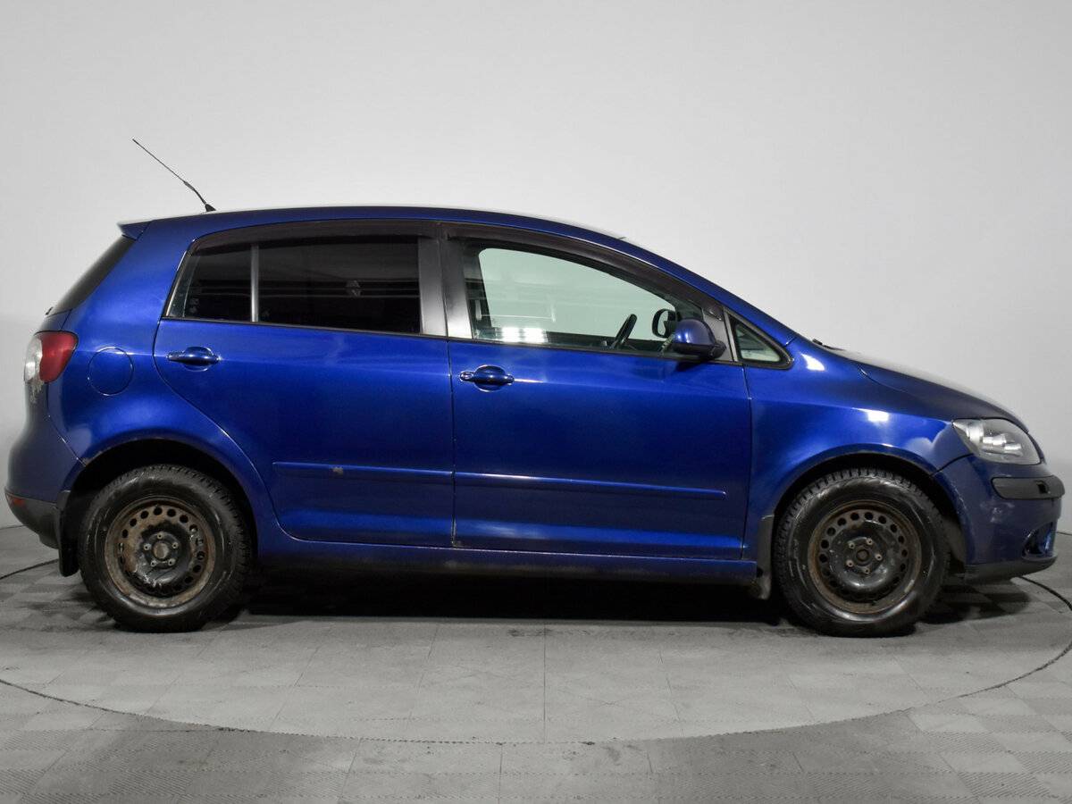 Volkswagen Golf Plus с пробегом — 2008 год. Фото: #3