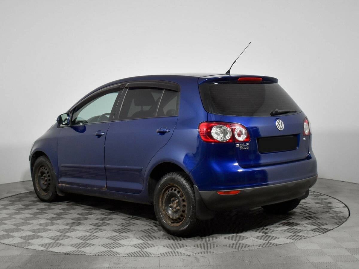 Volkswagen Golf Plus с пробегом — 2008 год. Фото: #6