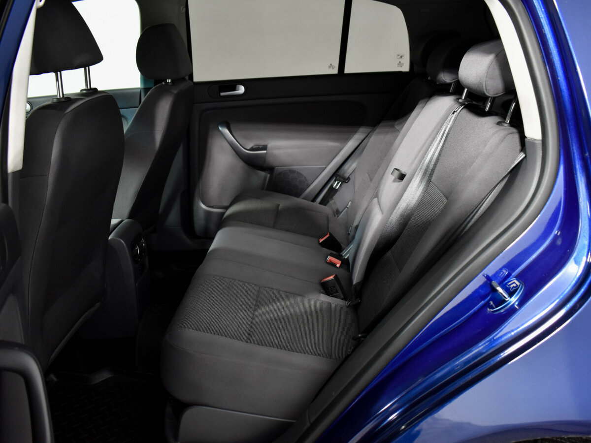 Volkswagen Golf Plus с пробегом — 2008 год. Фото: #10