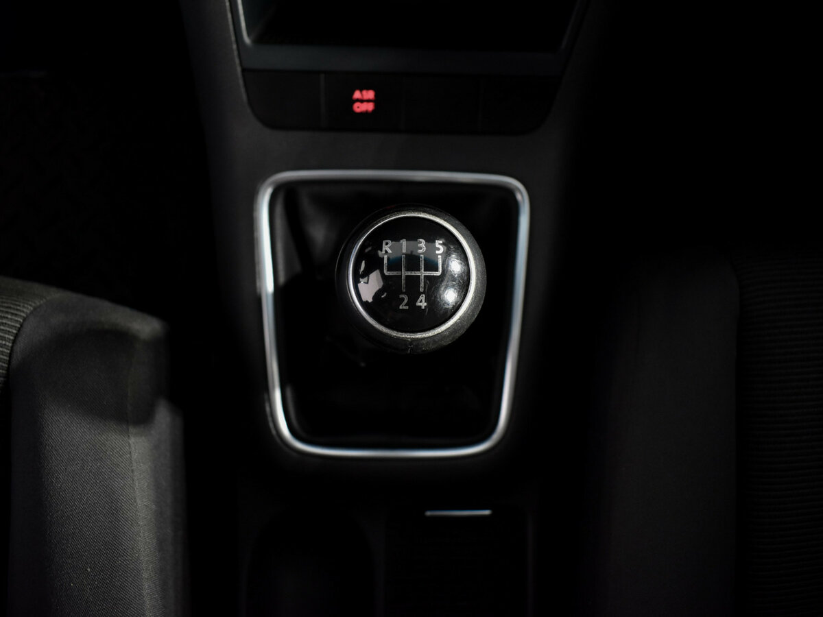 Volkswagen Golf Plus с пробегом — 2008 год. Фото: #17