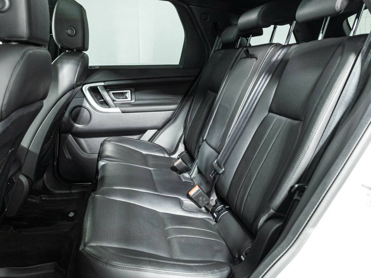 Land Rover Discovery Sport с пробегом — 2019 год. Фото: #7