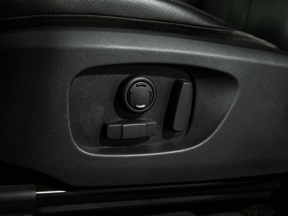 Land Rover Discovery Sport с пробегом — 2019 год. Фото: #13