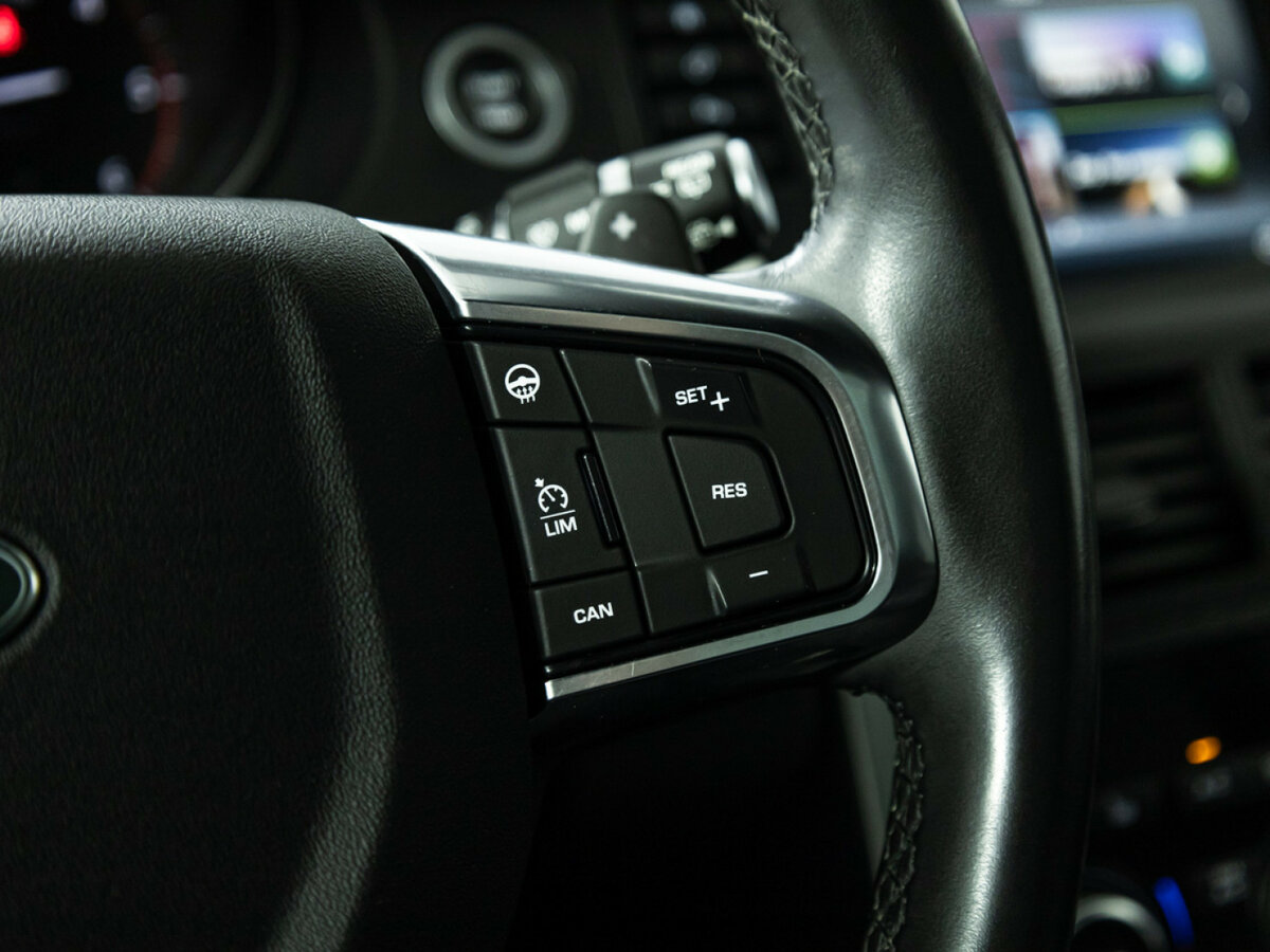 Land Rover Discovery Sport с пробегом — 2019 год. Фото: #17