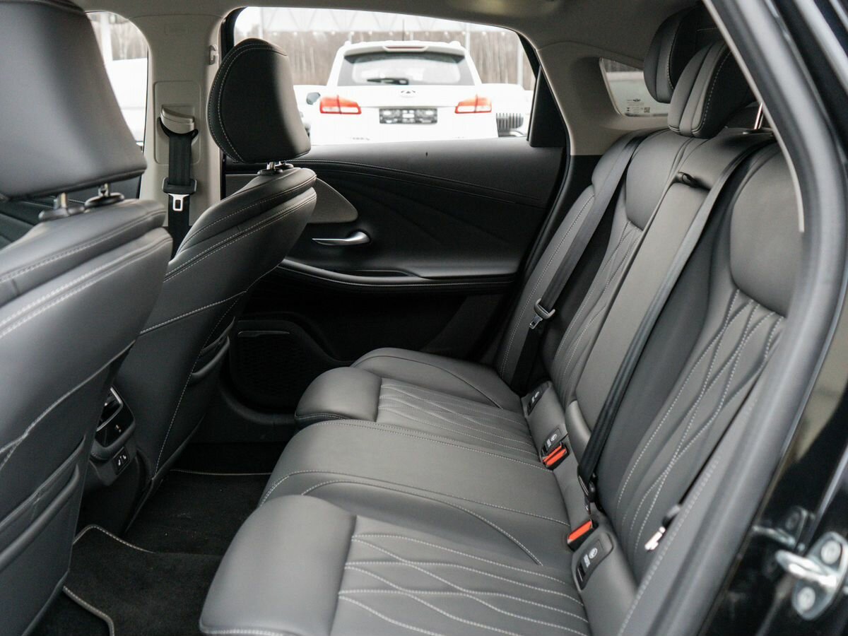 Chery Arrizo 8 с пробегом — 2024 год. Фото: #9