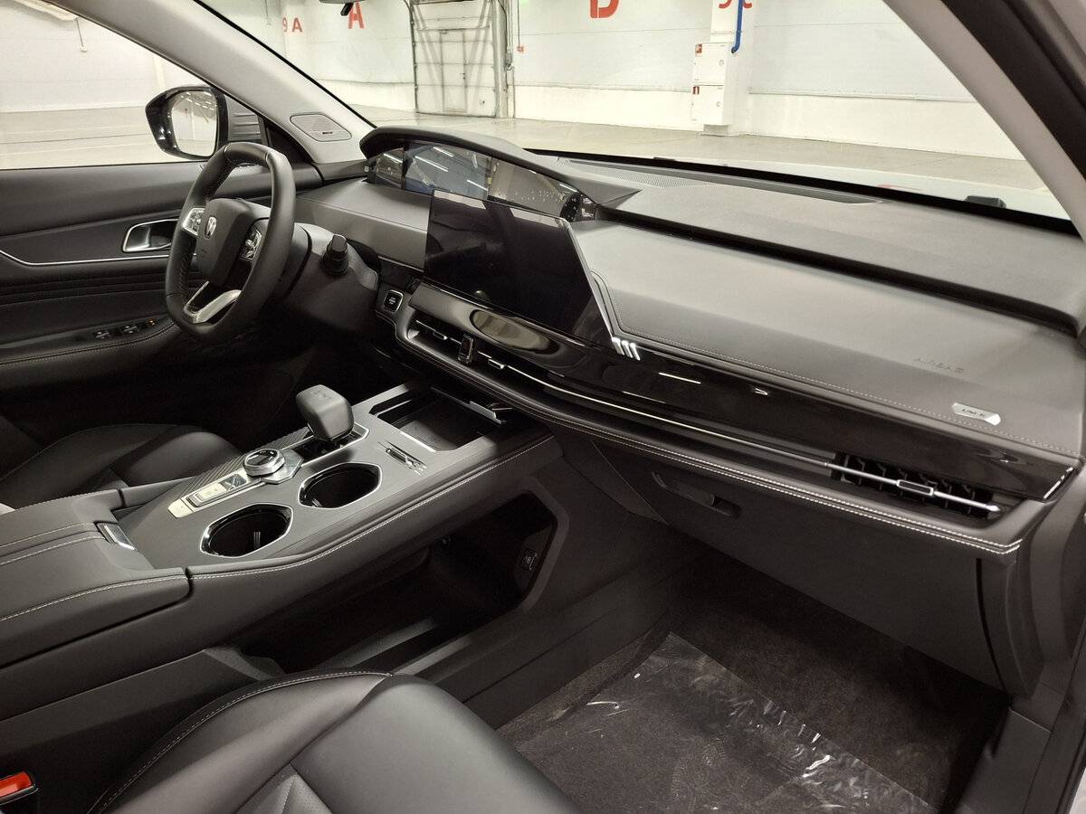 Changan UNI-K с пробегом — 2024 год. Фото: #10