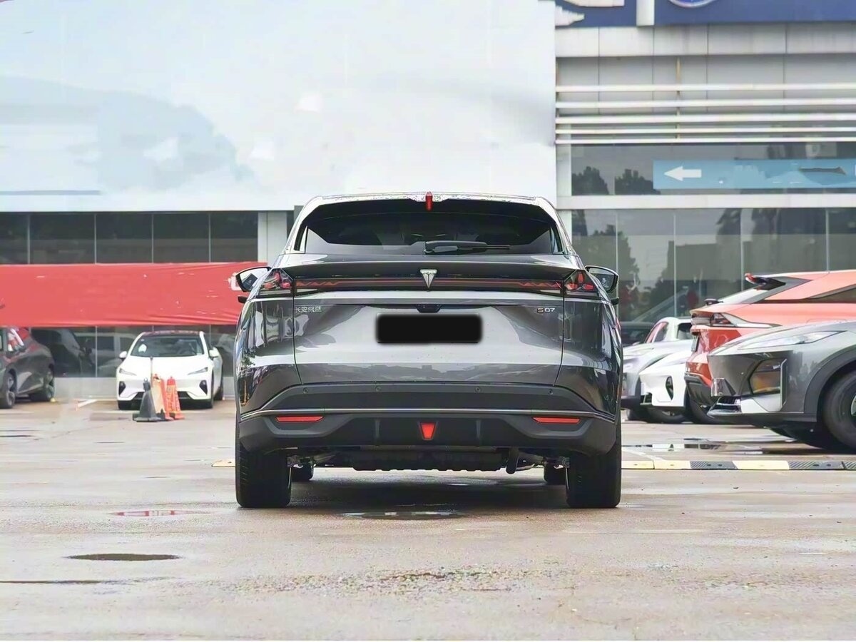 Changan Deepal S07 (S7) с пробегом — 2025 год. Фото: #2