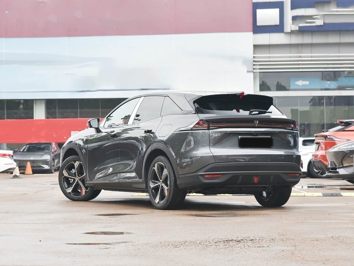 Changan Deepal S07 (S7) с пробегом — 2025 год. Фото: #4