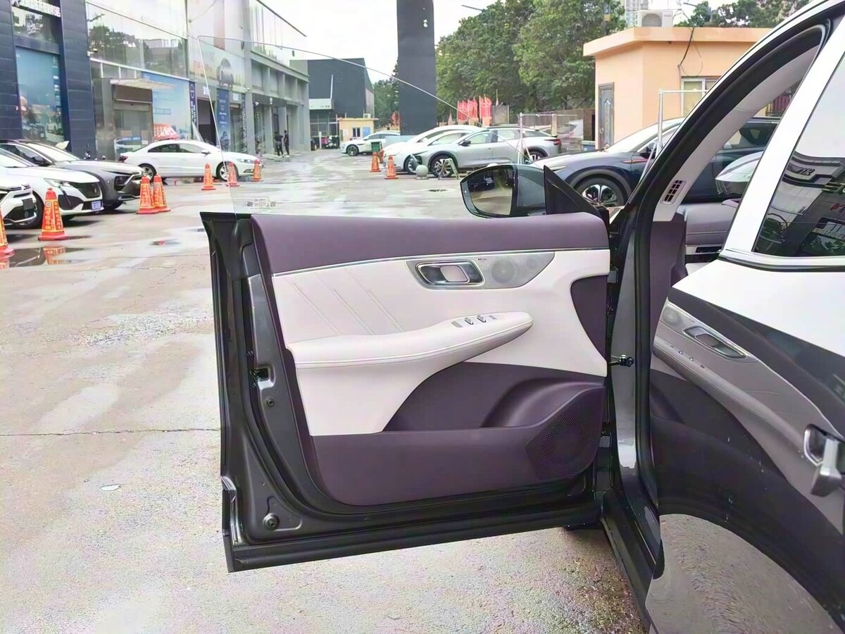 Changan Deepal S07 (S7) с пробегом — 2025 год. Фото: #10