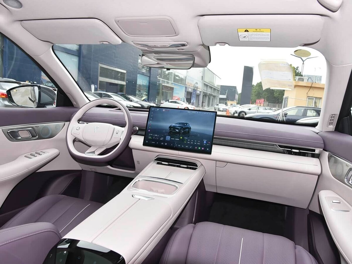 Changan Deepal S07 (S7) с пробегом — 2025 год. Фото: #17