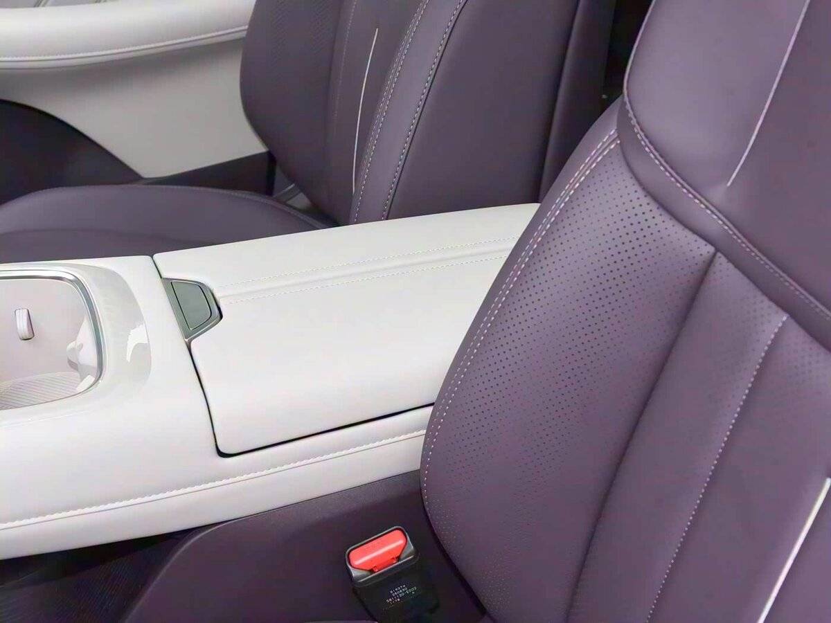 Changan Deepal S07 (S7) с пробегом — 2025 год. Фото: #21