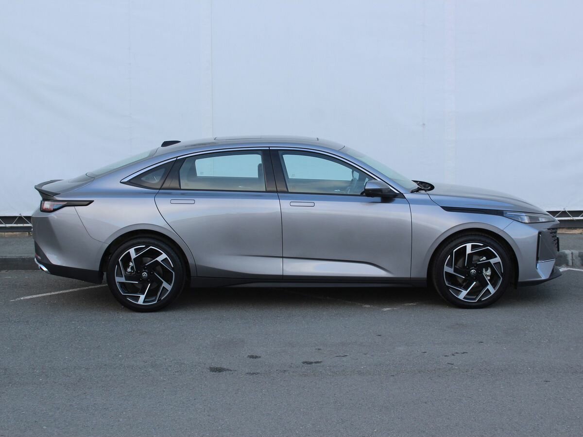 Changan Lamore с пробегом — 2023 год. Фото: #3