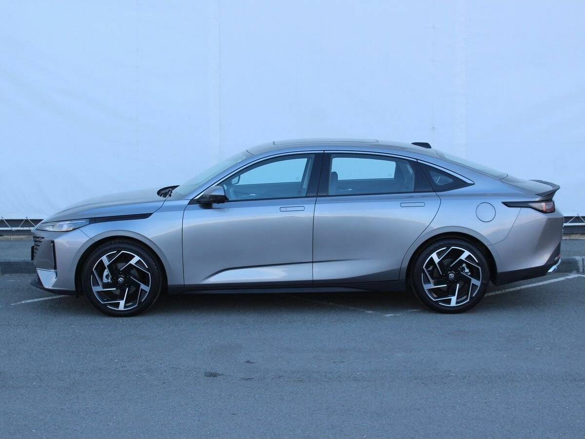 Changan Lamore с пробегом — 2023 год. Фото: #7