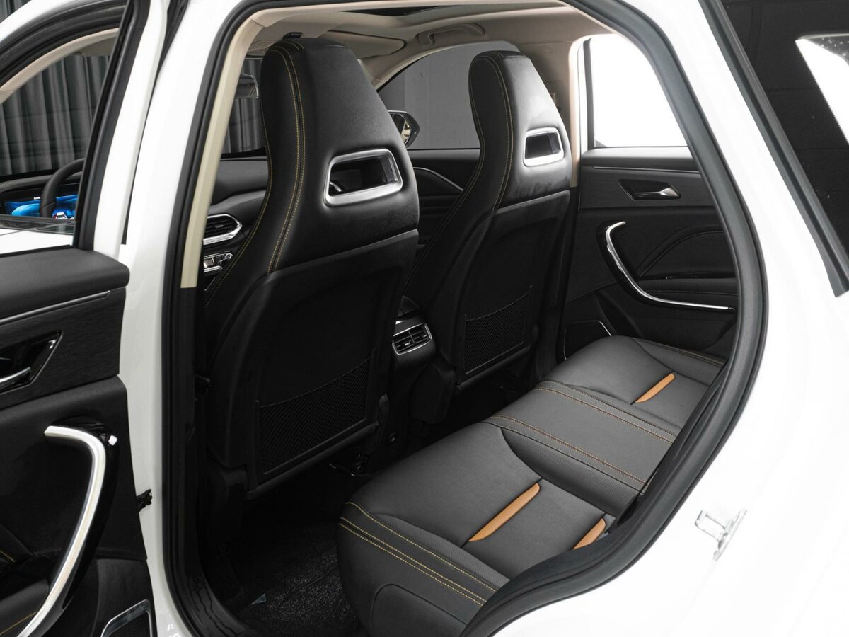 FAW Bestune T77 с пробегом — 2023 год. Фото: #13