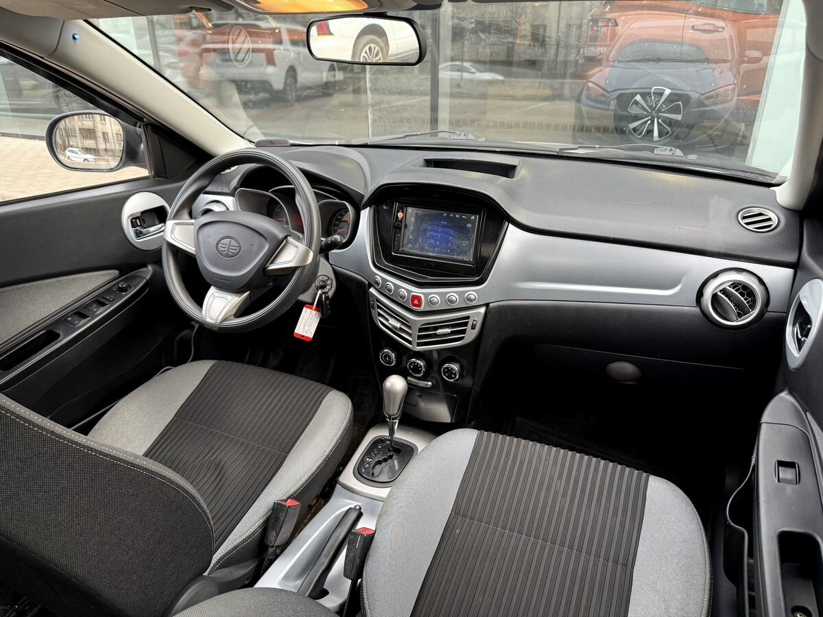 FAW Oley с пробегом — 2014 год. Фото: #8