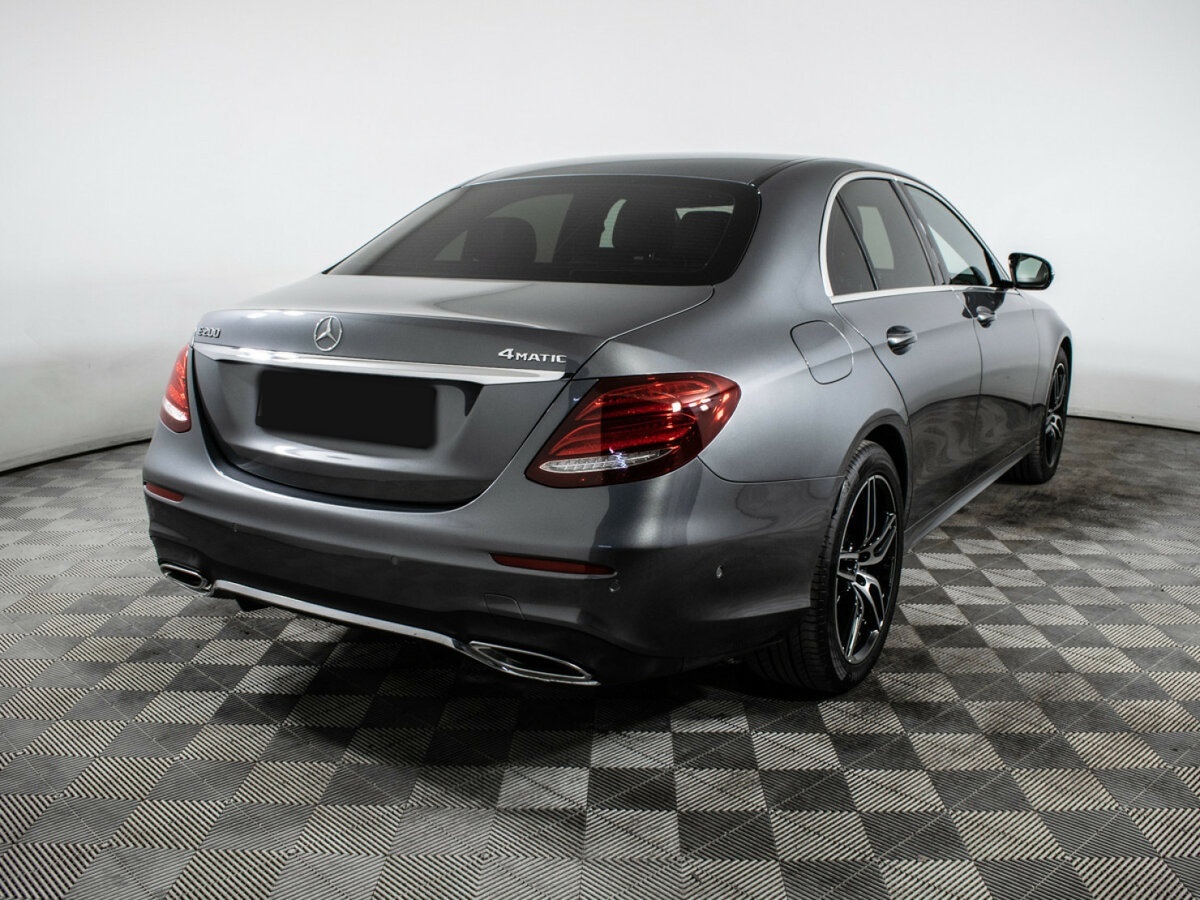 Mercedes-Benz E-Класс с пробегом — 2018 год. Фото: #3