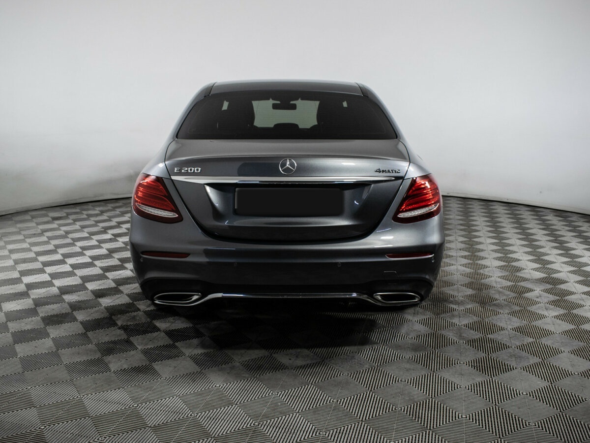 Mercedes-Benz E-Класс с пробегом — 2018 год. Фото: #4