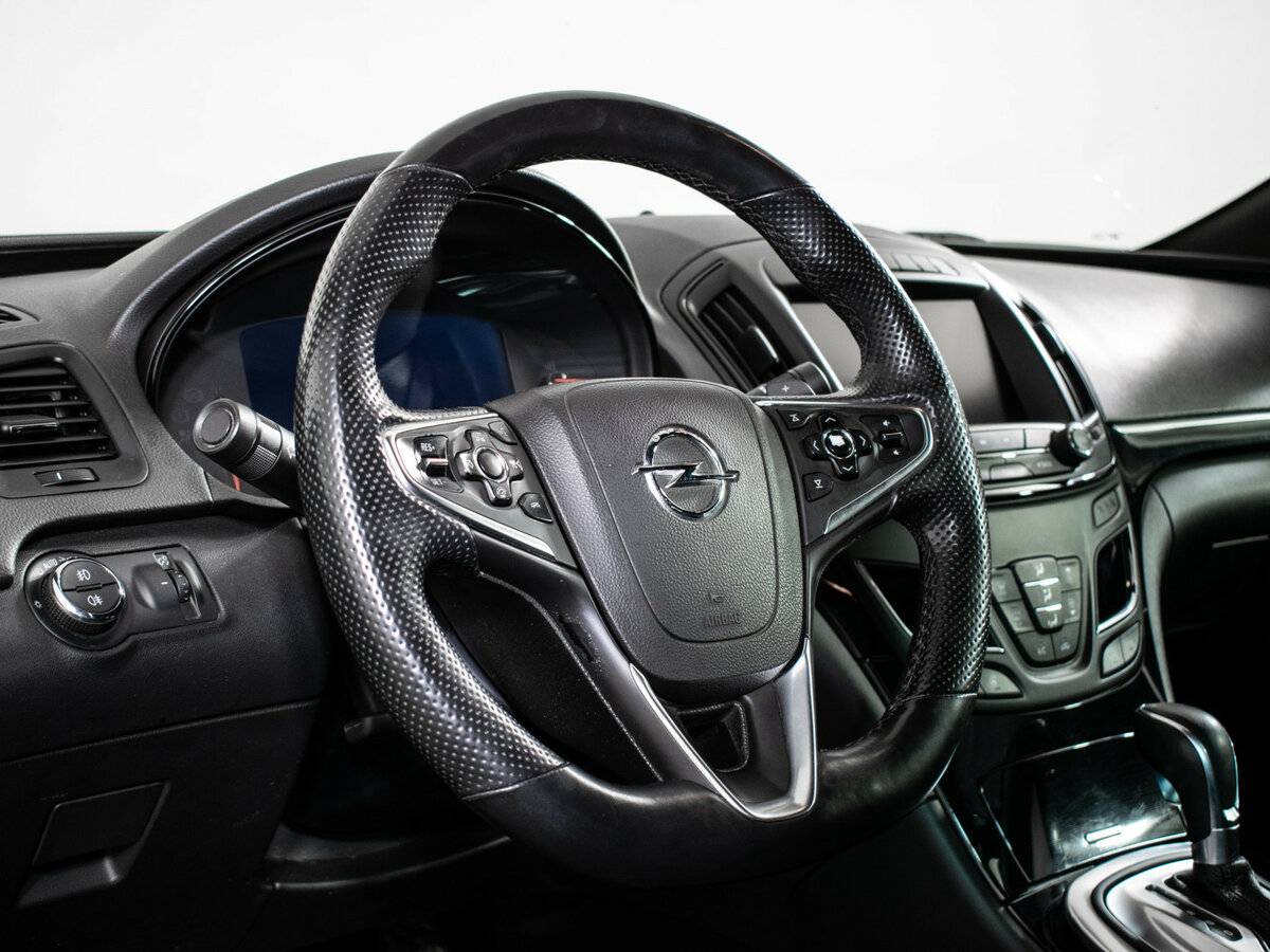 Opel Insignia с пробегом — 2014 год. Фото: #11