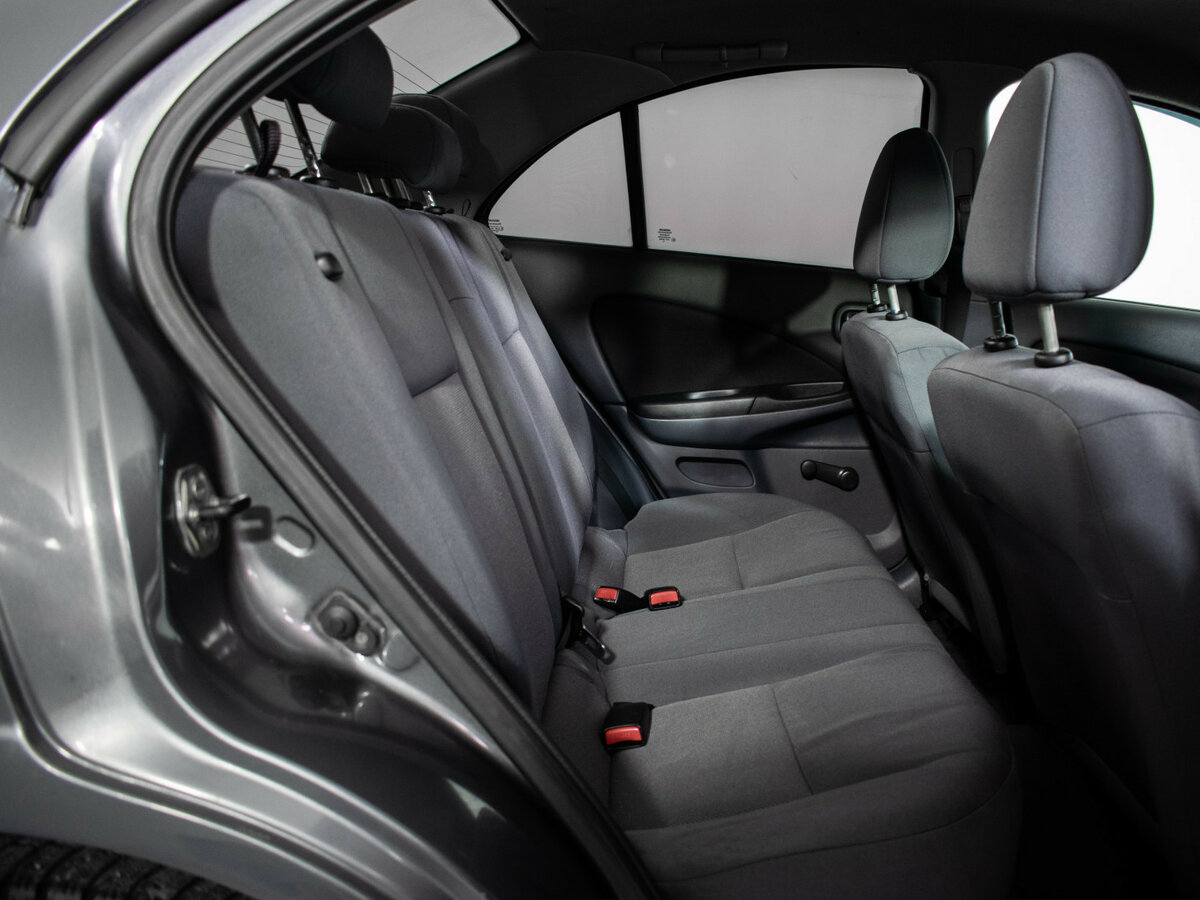 Nissan Almera с пробегом — 2005 год. Фото: #6