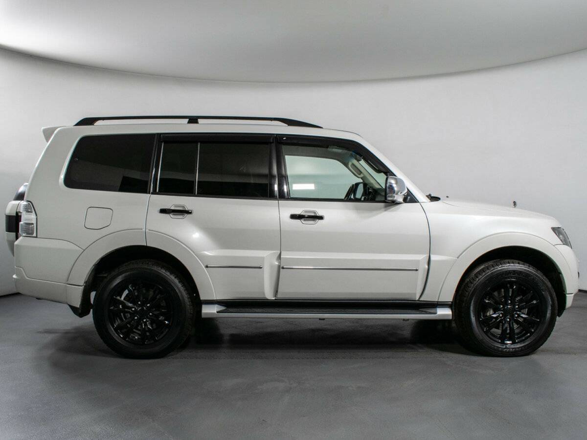 Mitsubishi Pajero с пробегом — 2020 год. Фото: #3