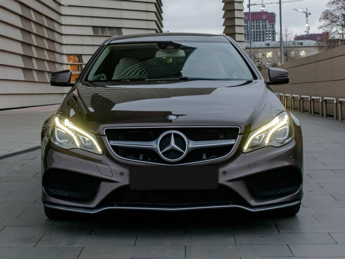 Mercedes-Benz E-Класс с пробегом — 2014 год. Фото: #1