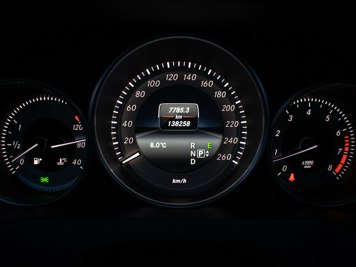 Mercedes-Benz E-Класс с пробегом — 2014 год. Фото: #11