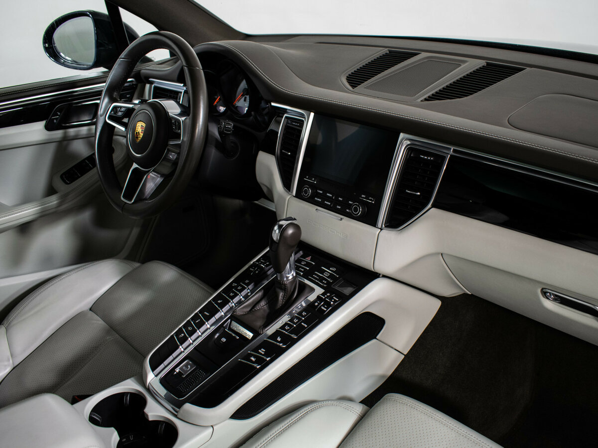 Porsche Macan с пробегом — 2017 год. Фото: #10