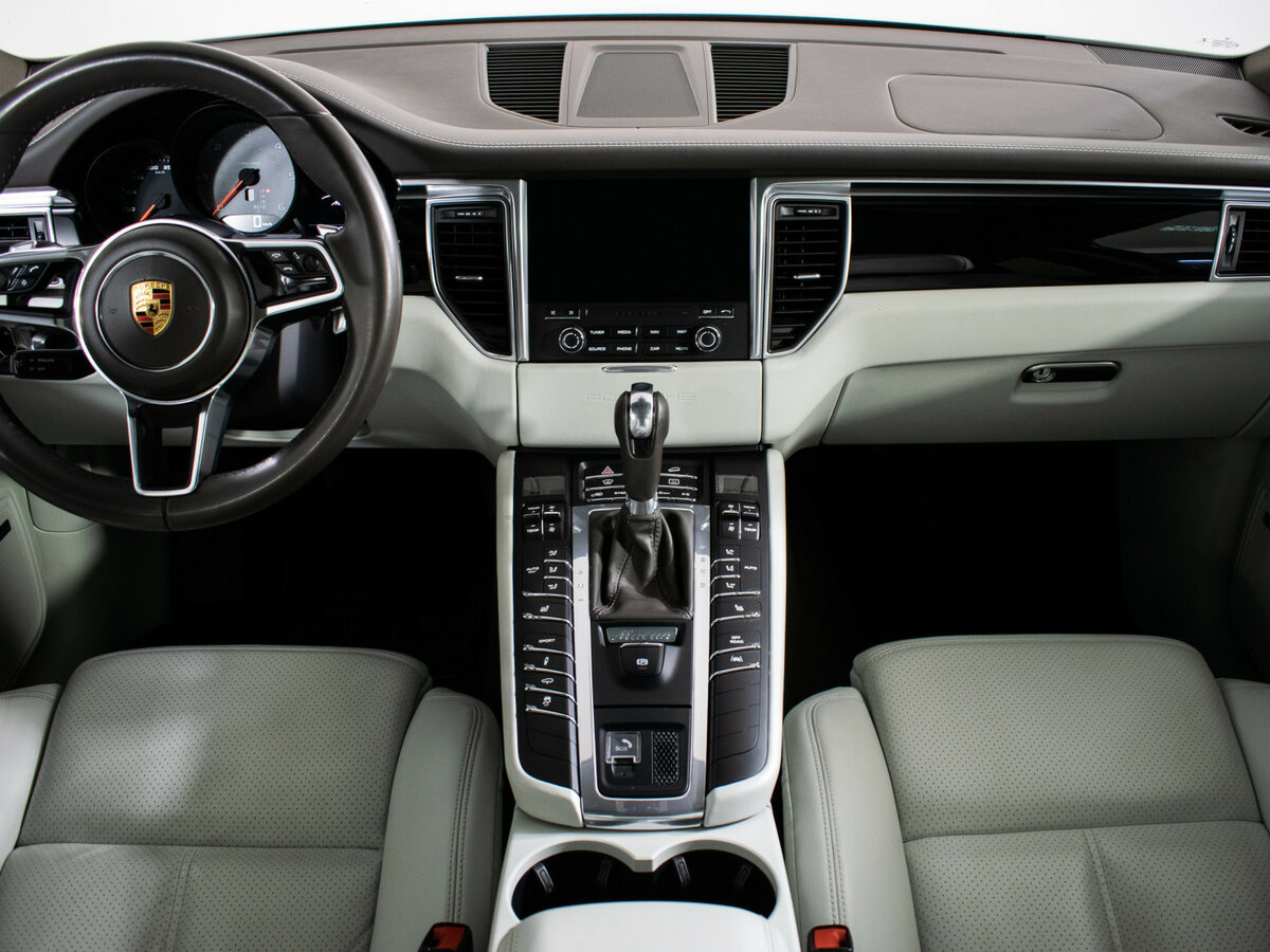 Porsche Macan с пробегом — 2017 год. Фото: #11