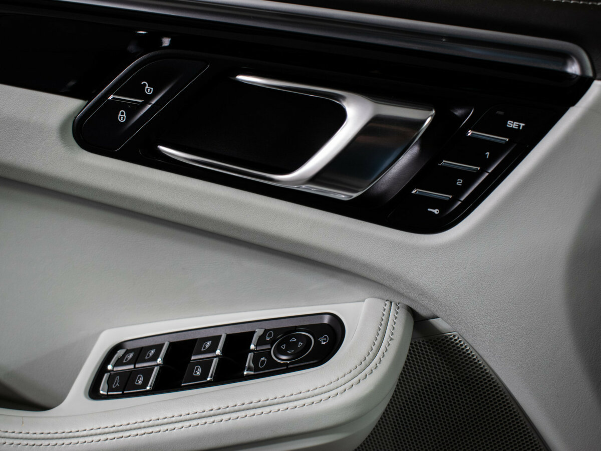 Porsche Macan с пробегом — 2017 год. Фото: #17