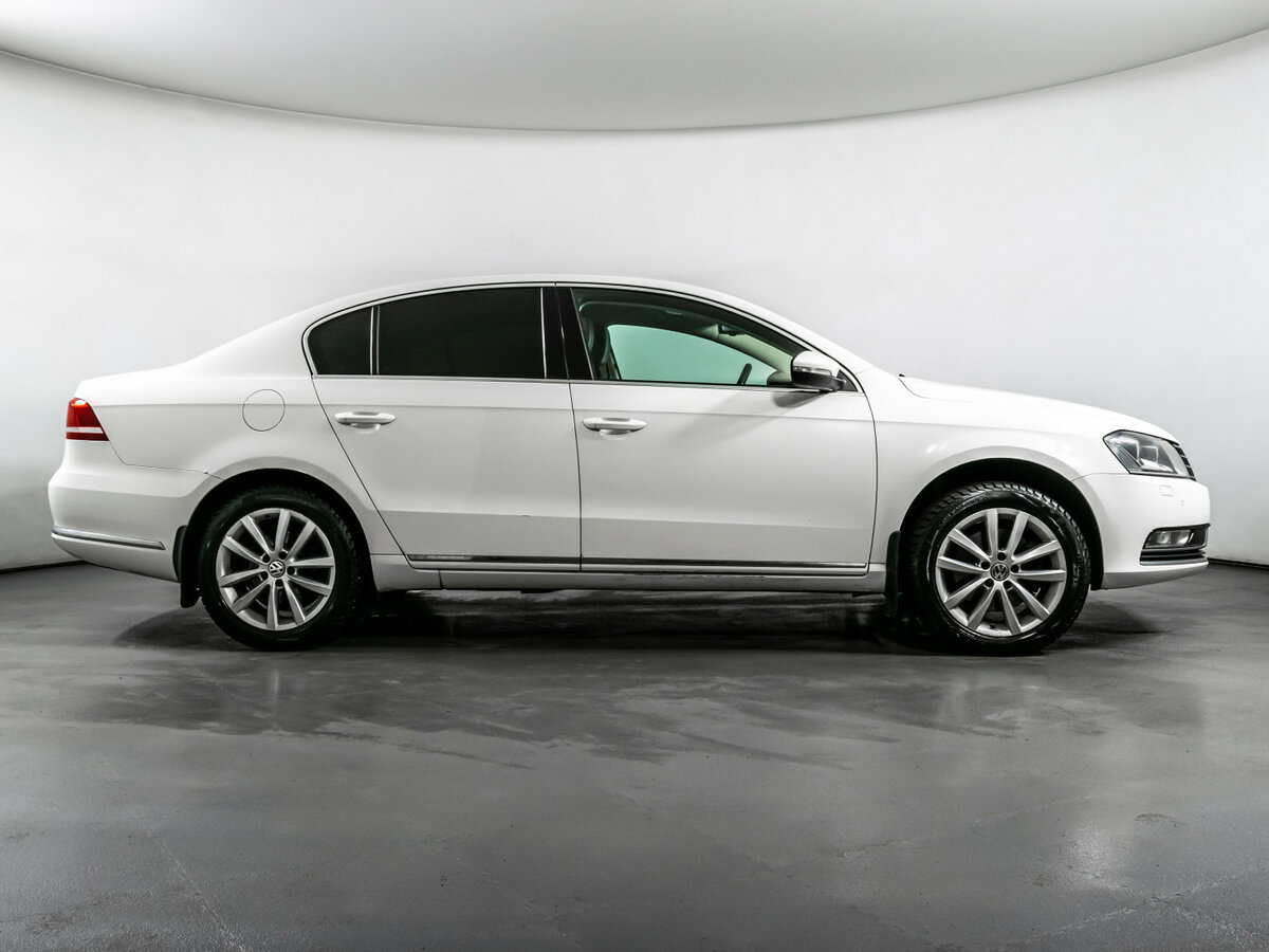 Volkswagen Passat с пробегом — 2011 год. Фото: #3