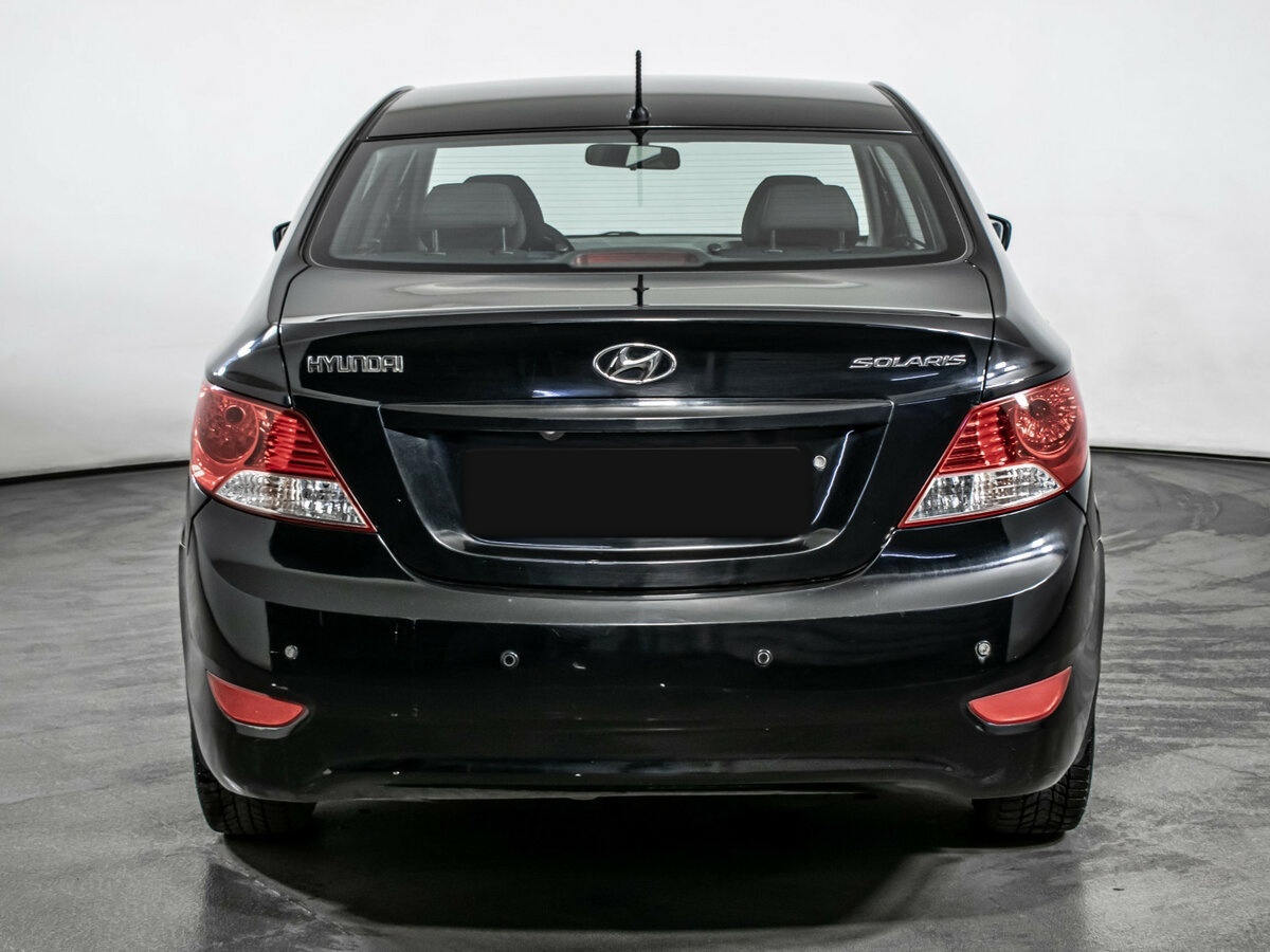 Hyundai Solaris с пробегом — 2011 год. Фото: #5